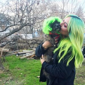 Meet your Posher, Ester